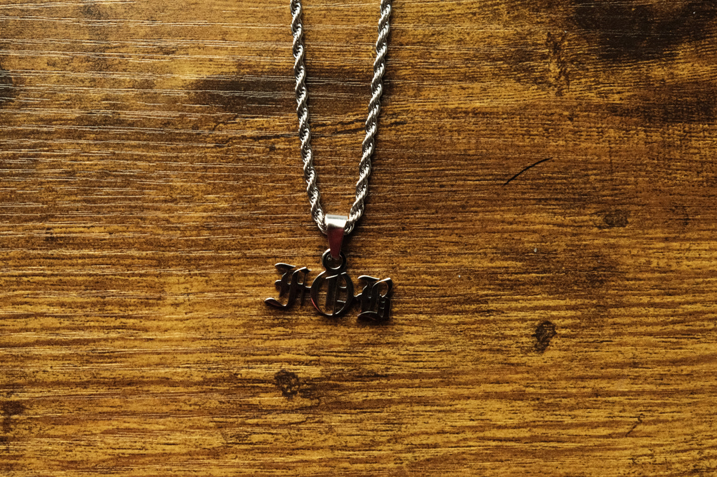 FOB LOGO CHAIN